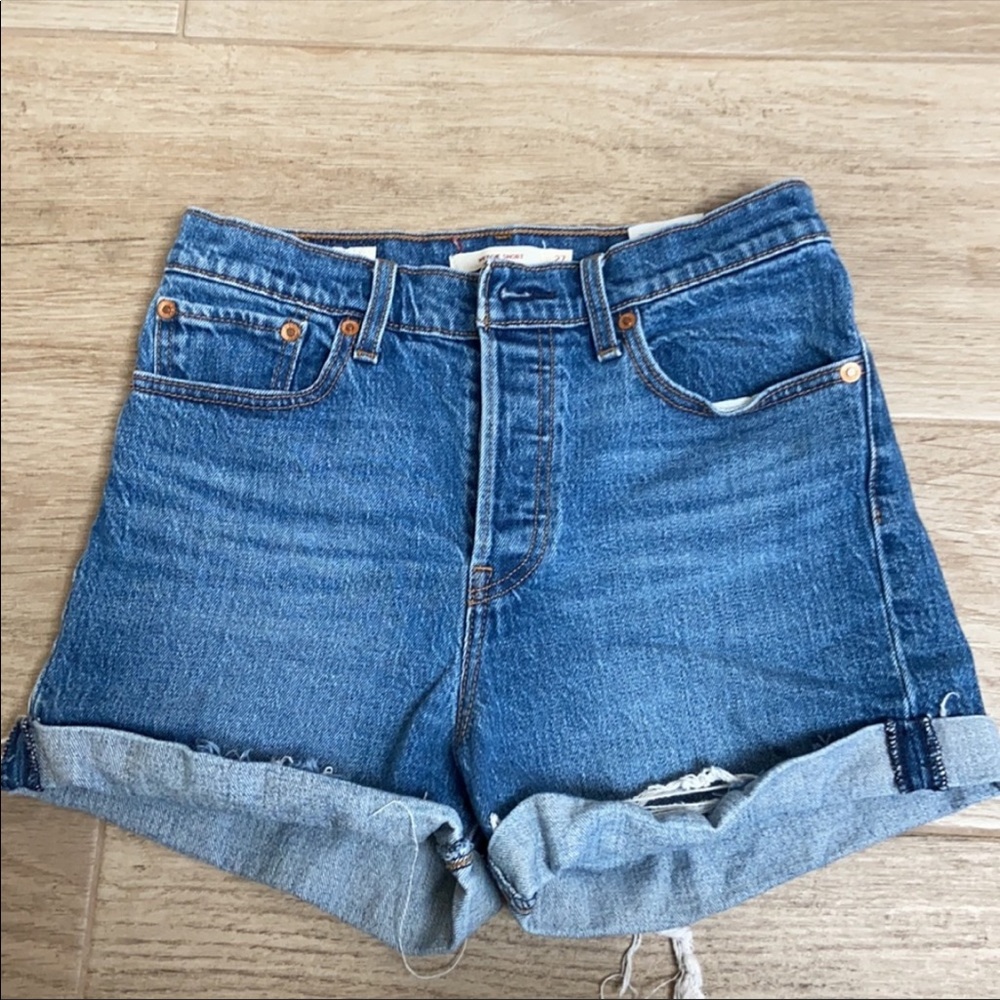 Levi’s Wedgie Shorts